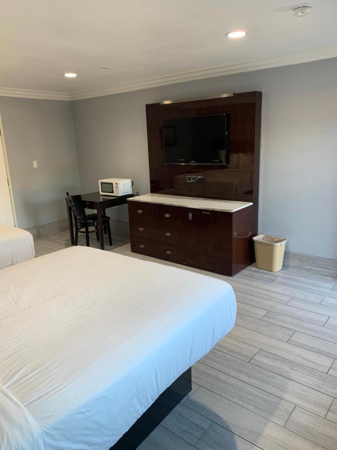 Willow Tree Inn & Suites Лос Анджелис Екстериор снимка